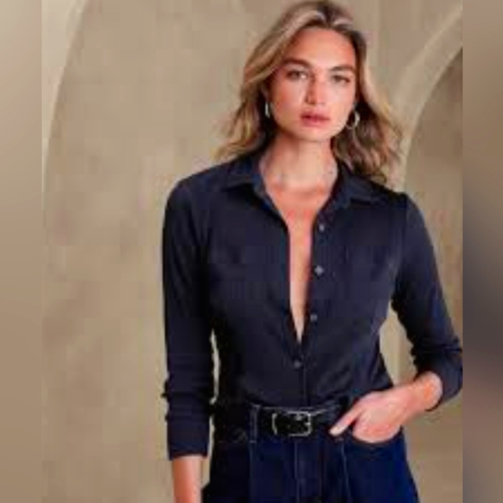 Banana Republic Factory Navy Slub Blouse ~ Size Small ~ NWT